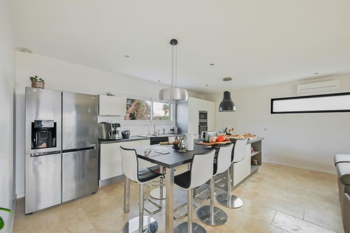 Image No.5-5 Bed House for sale