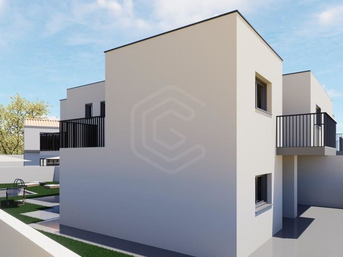 Image No.2-3 Bed House for sale