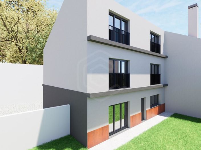 Image No.4-2 Bed House for sale