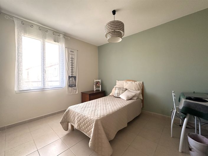 Image No.15-4 Bed House for sale