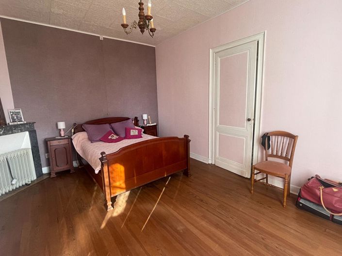 Image No.10-5 Bed House for sale