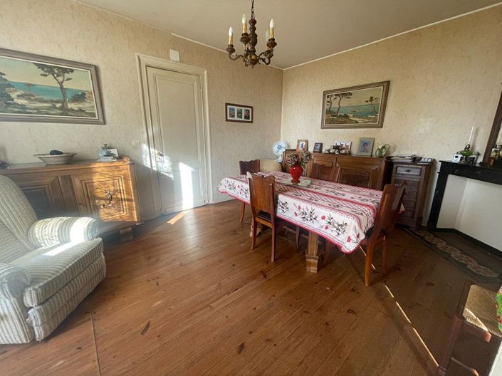 Image No.3-5 Bed House for sale