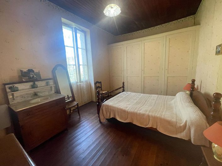 Image No.5-5 Bed House for sale