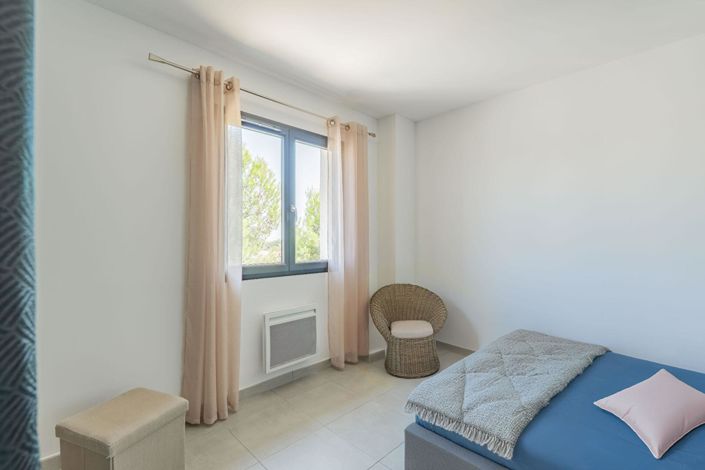 Image No.13-4 Bed Property for sale