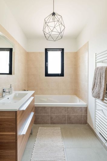 Image No.16-4 Bed Property for sale