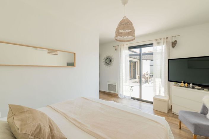 Image No.9-4 Bed Property for sale