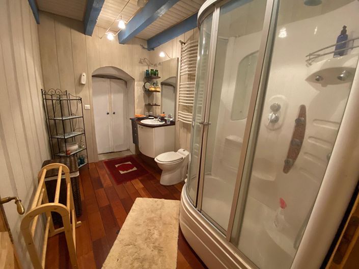 Image No.5-5 Bed House for sale