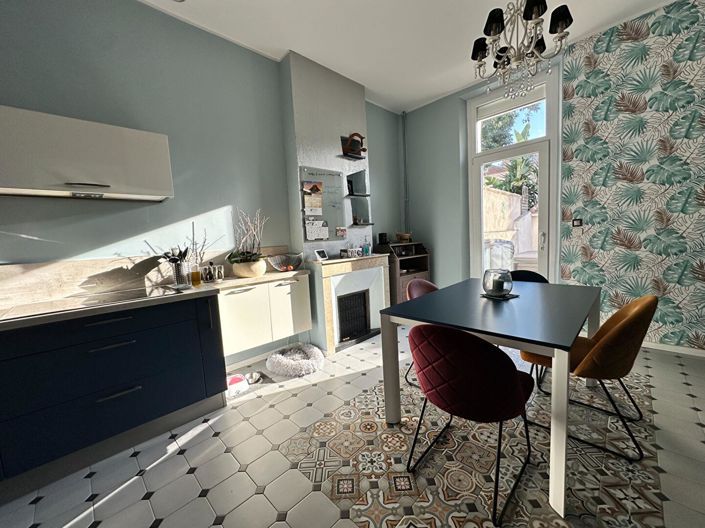 Image No.8-4 Bed House for sale