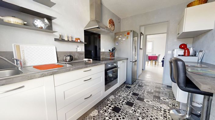 Image No.8-2 Bed Apartment for sale