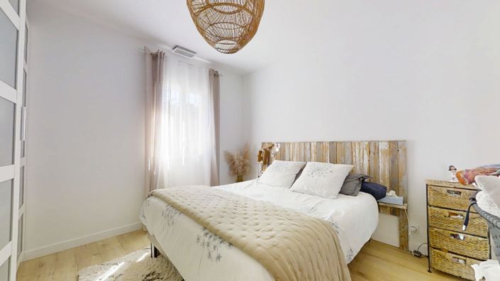 Image No.9-4 Bed House for sale