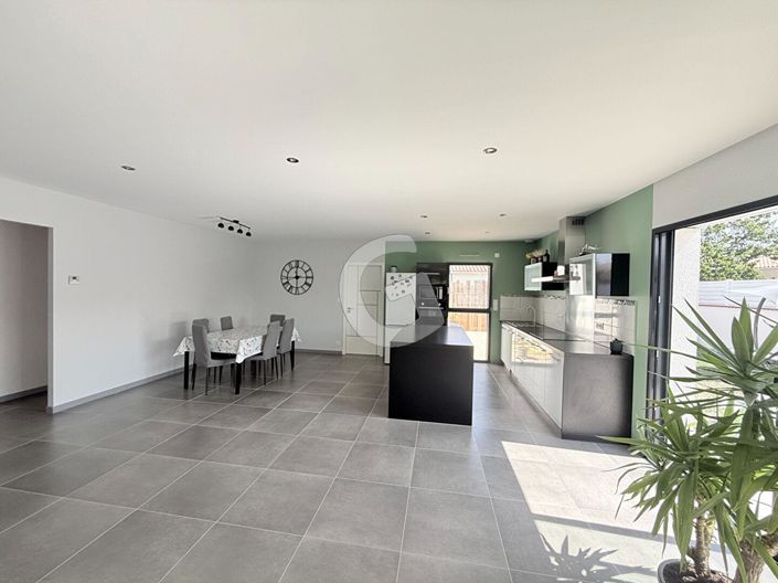 Image No.4-3 Bed House for sale