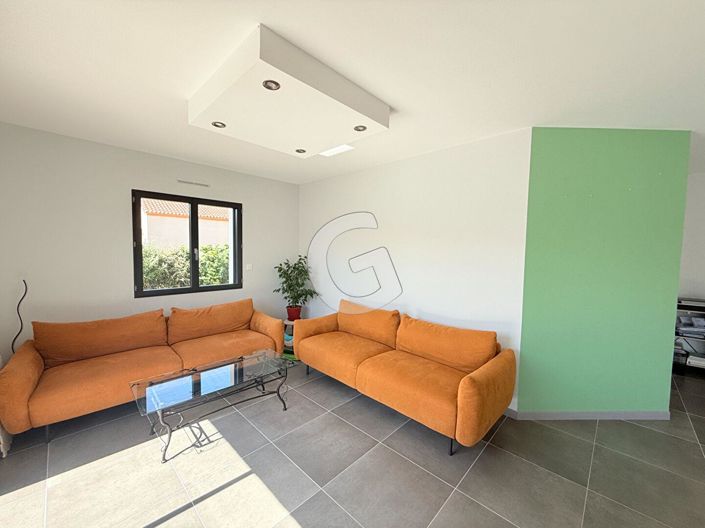 Image No.5-3 Bed House for sale