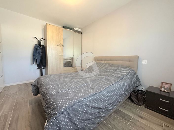 Image No.9-3 Bed House for sale