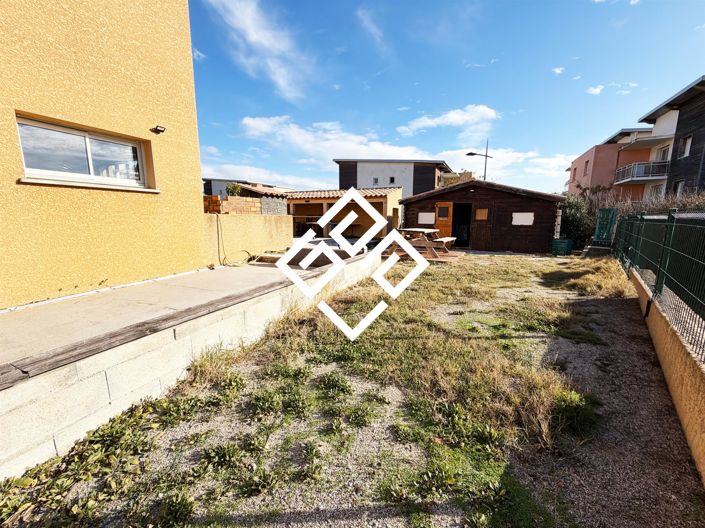 Image No.10-3 Bed House for sale