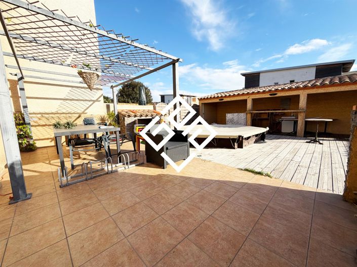 Image No.9-3 Bed House for sale