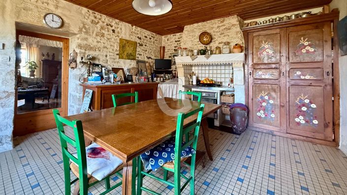 Image No.11-4 Bed House for sale