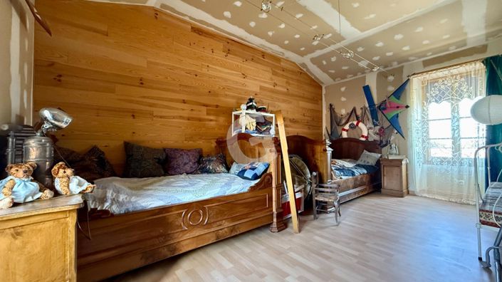 Image No.15-4 Bed House for sale