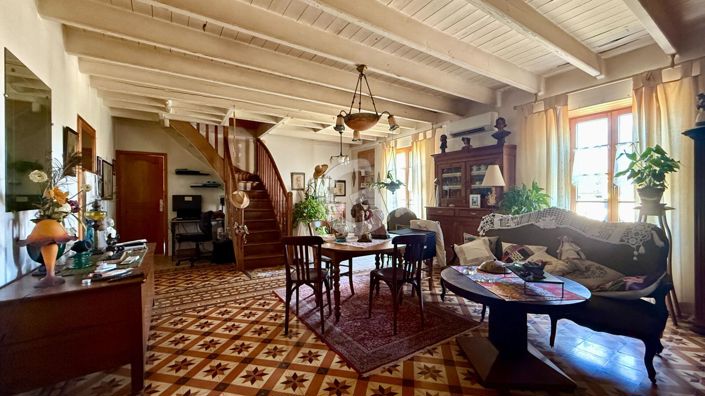 Image No.8-4 Bed House for sale