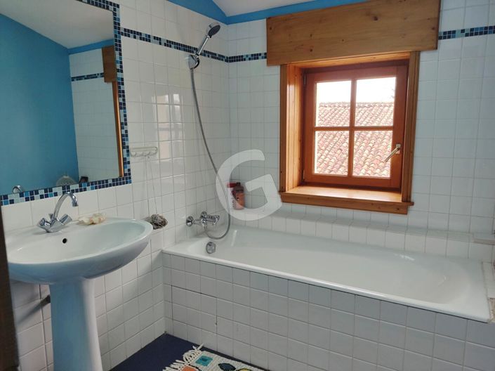 Image No.7-3 Bed House for sale