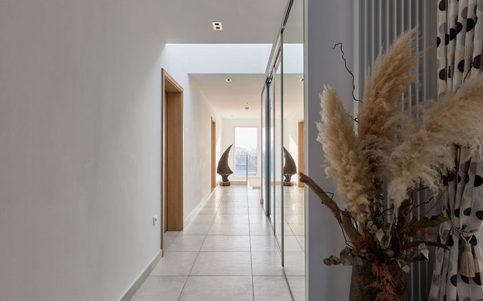 Image No.5-4 Bed House for sale