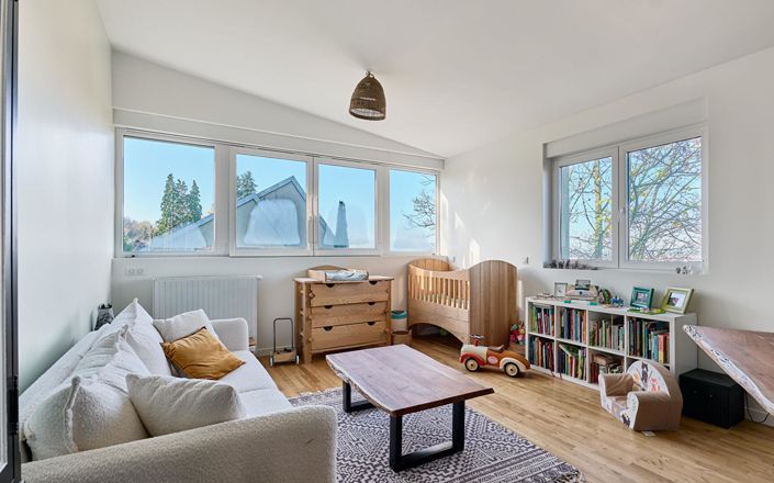 Image No.7-4 Bed House for sale