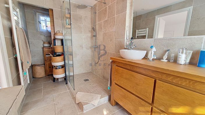 Image No.14-4 Bed House for sale