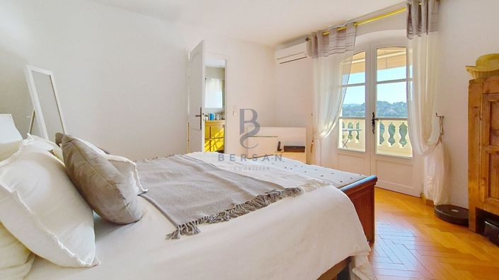 Image No.16-4 Bed House for sale