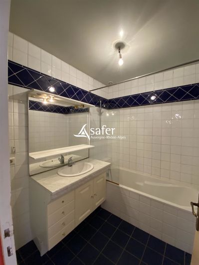 Image No.7-6 Bed House for sale