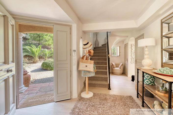 Image No.11-4 Bed House for sale