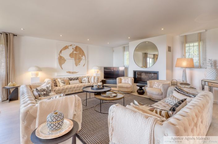 Image No.8-4 Bed House for sale