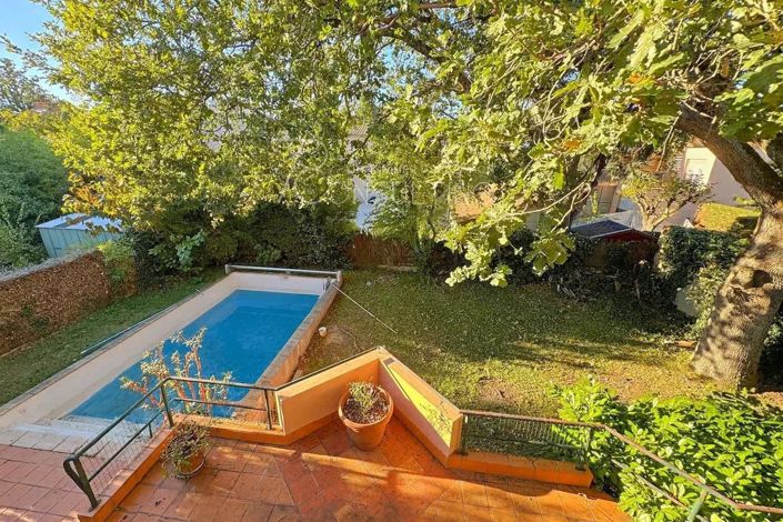 Image No.11-House for sale