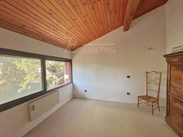 Image No.8-House for sale