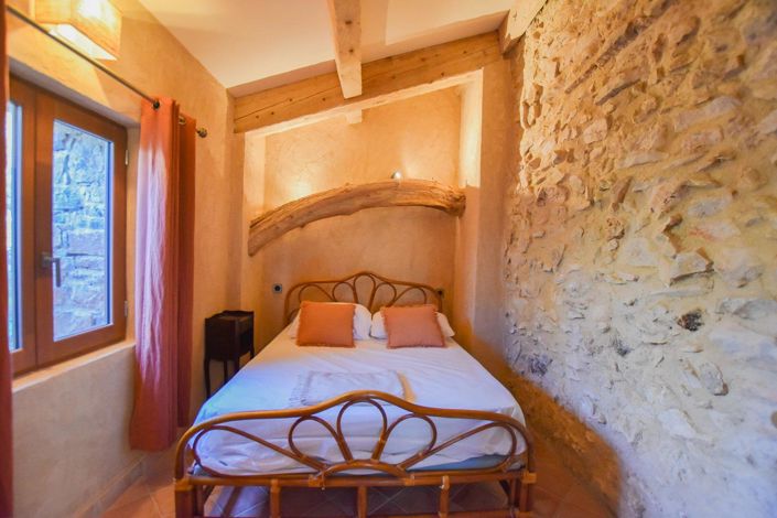 Image No.11-3 Bed House for sale