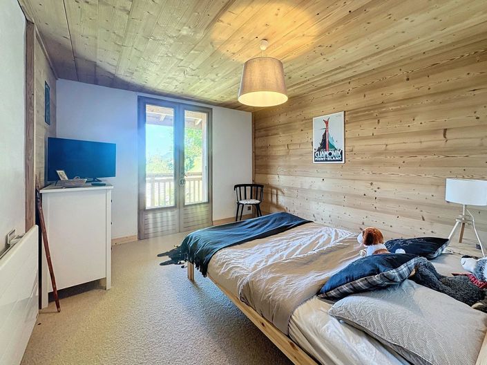 Image No.14-6 Bed House for sale