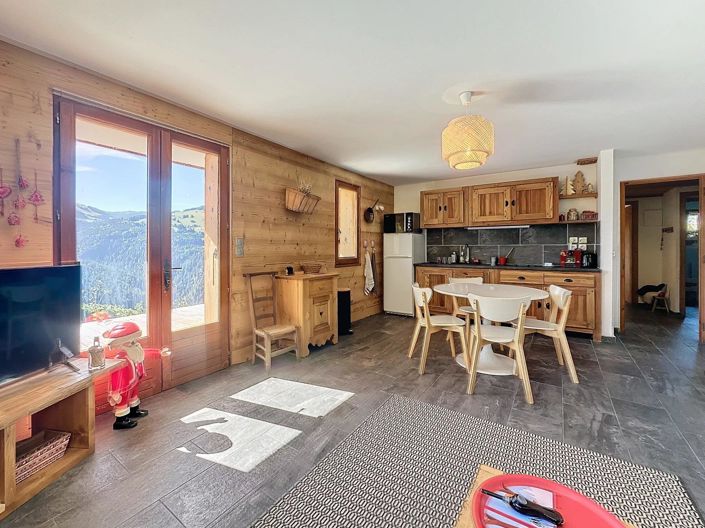 Image No.21-6 Bed House for sale