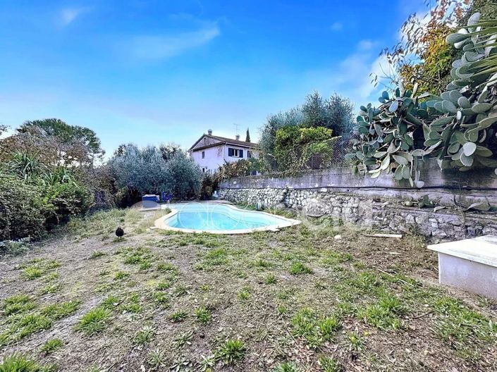 Image No.10-6 Bed House for sale