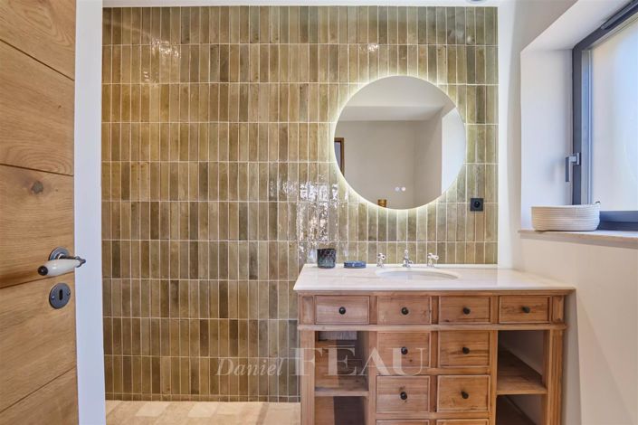 Image No.15-6 Bed House for sale