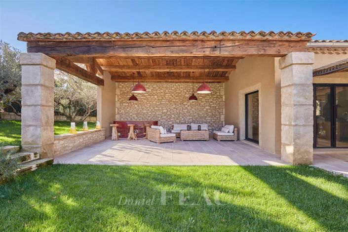 Image No.4-6 Bed House for sale