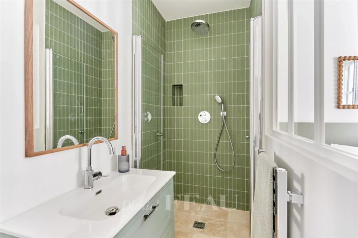 Image No.17-2 Bed Apartment for sale