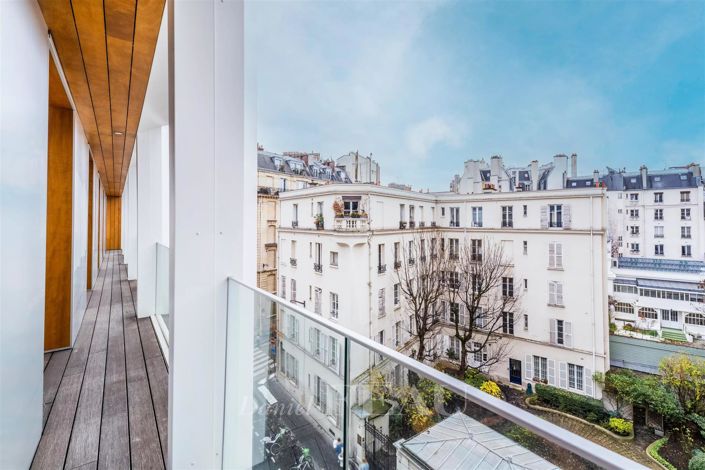 Image No.10-3 Bed Apartment for sale