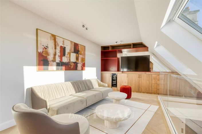 Image No.12-5 Bed Apartment for sale