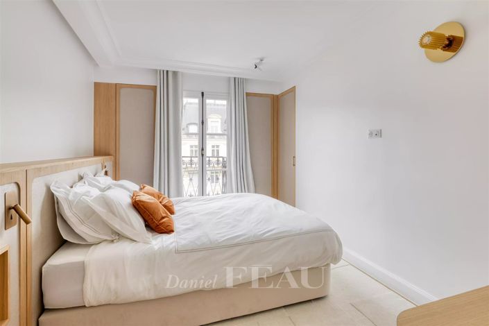 Image No.20-5 Bed Apartment for sale