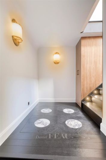 Image No.22-5 Bed Apartment for sale