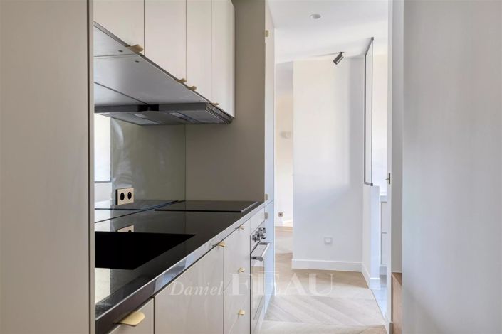 Image No.31-5 Bed Apartment for sale