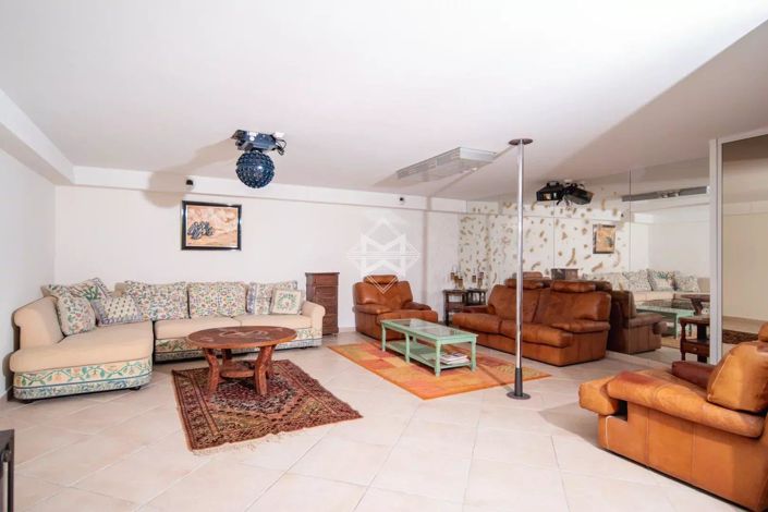 Image No.22-5 Bed House for sale