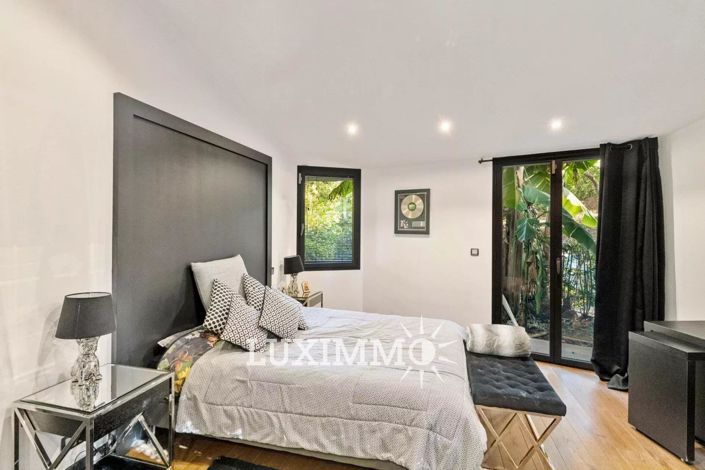 Image No.10-6 Bed House for sale