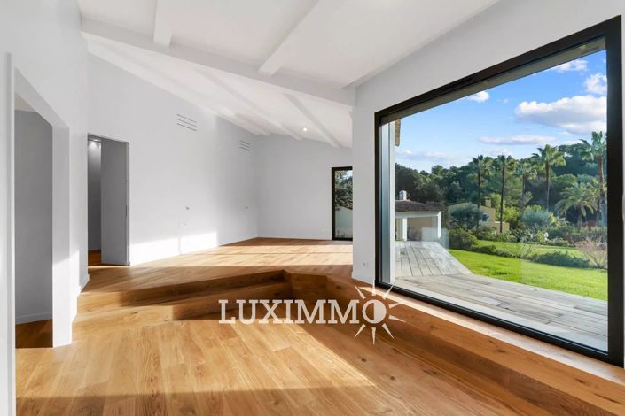 Image No.10-5 Bed House for sale