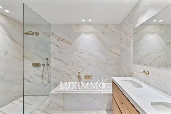 Image No.12-5 Bed House for sale