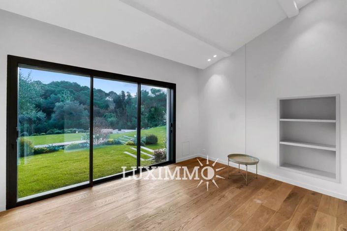 Image No.13-5 Bed House for sale