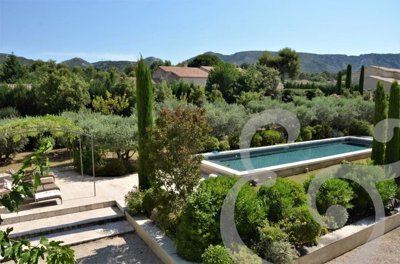 1 - Eygalières, House